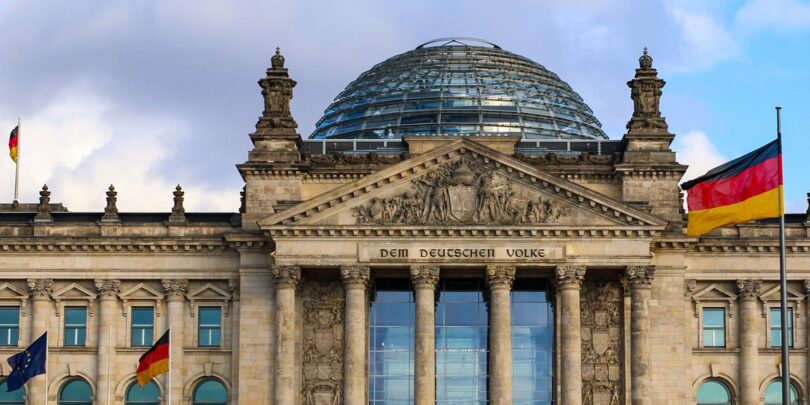 Auf dem Foto ist der Deutsche Bundestag zu sehen.