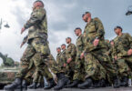 Bundeswehrsoldaten sind Teil des öffentlichen Dienstes und warten auf die Besoldung